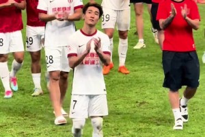 客场取胜，笑容终于又回到了韦世豪的脸上