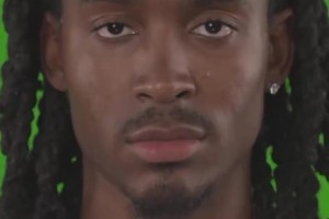 这个怼脸太过分了！热刺球员念自己的名字！咋那么逗呢？