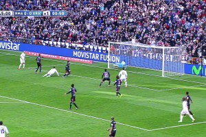 C罗可惜了！当满分的倒钩射门遇到满分的扑救