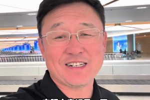 孙继海：在公益行的途中，有位女士找到我想让儿子踢球，我很感动