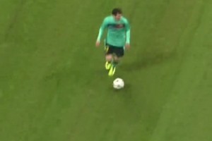 梅西这记传球，直接让手术刀直塞这词具象化了！