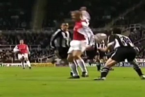 经典百看不厌！你还记得，博格坎普这一次转身过人吗？