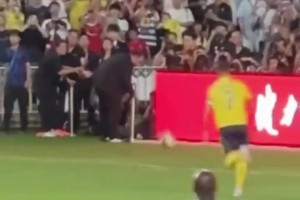 利雅得胜利2-1吉达联合，40岁老将C罗诠释什么是每球必争