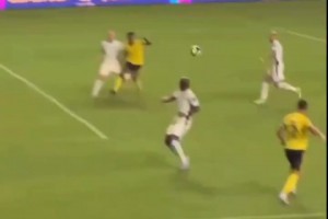 再现单车少年！40岁的C罗单车踩得依旧丝滑