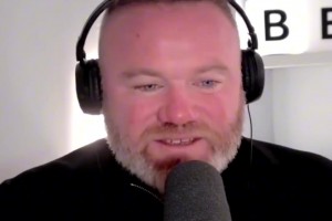 鲁尼：曼联不去买多纳鲁马真是疯了，现有门将让后卫没信心