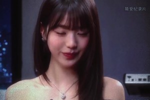 申花球迷怒了！时代少年团借用主场开演唱会，粉丝：扒光球场草皮