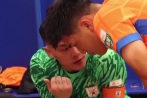 韩鹏：20岁在中超立足球员的并不多，具备能力肯定会让他踢的