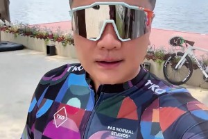 主教练也爱骑行！李金羽：一早骑了40公里，新买的骑行服有点花花