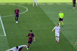 一人单挑皇马3名球员！费尔明这球什么水平？