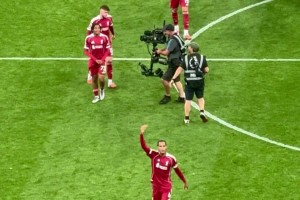 英雄出少年！利物浦球迷赛后高喊恩古莫哈名字“Rio！Rio！”