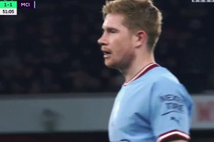 德布劳内：用一球一助全场最佳，让你闭嘴！