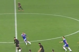 所到之处人仰马翻！切尔西四员大将拼尽全力才将梅西这球防下！
