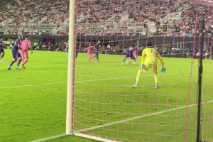 根本拦不住！场边视角看梅西反超进球激情时刻