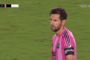 梅西点射扳平！阿连德造点+奥兰多城被罚下一人