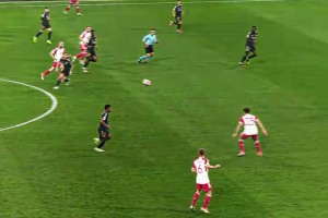 也是为数不多的高光时刻！萨内这下内切爆射让你想到了谁？