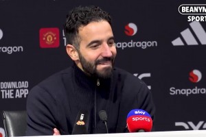 这就是艺术效果吗？名场面：阿莫林此前发布会开一半，屋顶漏水！