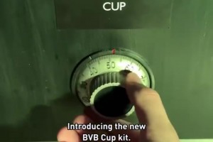 颜值最高的球衣之一！多特25/26赛季欧冠、德国杯球衣细节展示！