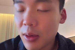 被气到了！王楚淇：曼联不敌第四级别球队，丢人现眼