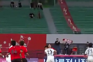 故事性绝了！全北助教补时接电话，随后球队连入两球完成逆转！