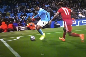 “曼城五冠王时期的主力，铁卫阿坎吉”