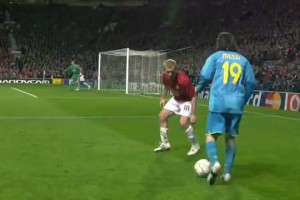 快到离谱！回顾当年梅西油炸丸子过掉斯科尔斯，每一秒都是细节！