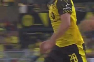 模板太好了！安塞尔米诺对阵柏林联合个人防守小片段！