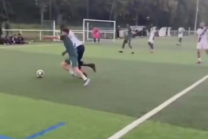 太搞了！外网视频恶搞：英超赛场的维尔茨……