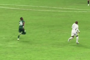 敬业！法比奥这次百米回追让工体现场国安球迷高呼“我爱你”❤