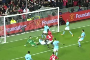 门神！埃德森曼市德比神勇两连扑！