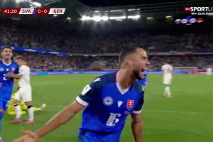 德国防线被打穿！斯特列克倒三角汉茨科跟进打门得手！