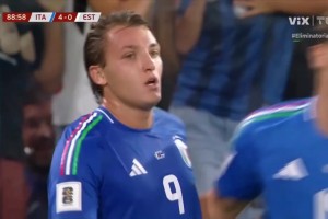 意大利4-0锁定胜局！坎比亚索传中雷特吉头球破门双响！