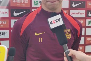 记者说印象里王钰栋不擅长传中，王钰栋：那你印象错了，我全能