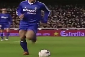 游刃有余！一分钟告诉你，皇马时期的大罗有多猛！