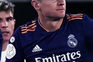 人麻了！克罗斯：我碰到他了？