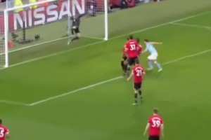 当初对德赫亚恶语相向，和现在整天怀念的，到底是不是一批人？