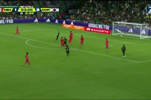 墨西哥绝平韩国！AC米兰中锋S-希门尼斯弧顶一脚兜射破门！