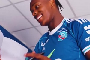 都有光明的未来！当白堡球员看到自己青训时期的照片！