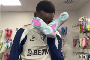 回归训练！热刺全员的球鞋自助！天上云真多啊~