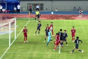 这是业余球员？再看苏超泰州球员巴特倒钩破门，解说惊呼“贝尔”