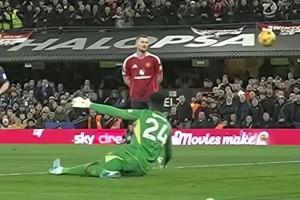 从球队守护神到千夫所指！奥纳纳英超精彩神扑时刻！