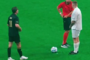 绝对压制！纵使是利物浦传奇里瑟在金哨科里纳面前也是乖宝宝