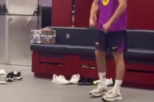 激情！亚马尔发的加维打乒乓球直拍！旁边已经习以为常的拉菲~