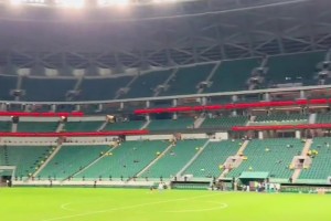 国安博主埃莱夫赛感叹：比赛中空空如也的工体近三年首次出现倒戈