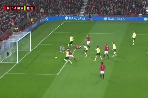 2012年曼联圣诞节比赛，小豌豆补时上演绝杀，曼联4-3逆转纽卡！