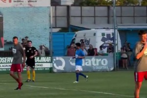 魔力依旧！46岁的艾马尔舒展停球+吊射破门