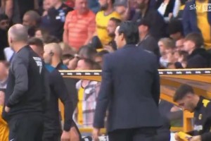 国外网友：这可不是埃梅里第一次不握手了，上次可不冷