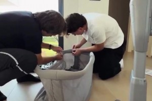 阿尔瓦雷斯组装婴儿床的温馨视频在网络上疯传，准备迎接小小蜘蛛