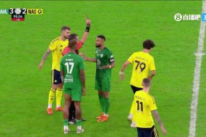 火爆！马拉希冲突中击打菲利克斯脸部被直红罚下！