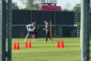 直播吧记者直击：梅米舍维奇现身海口训练基地 曾在国安&河北队效力