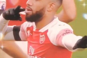 7脚传递击穿对手防线！阿森纳这球，诠释何为团队之美！